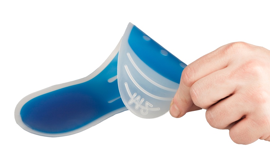 Image 3: Cooling Liquid Gel Insoles