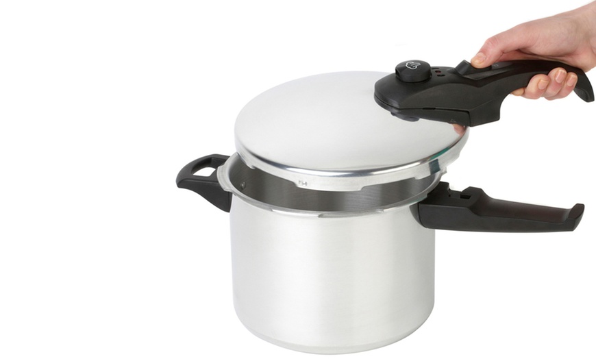 Image 3: Salter Pressure Cooker