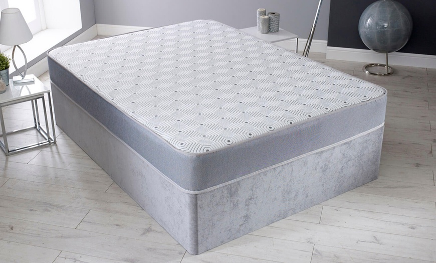 Image 1: Hybrid Memory Foam Spring Mattress