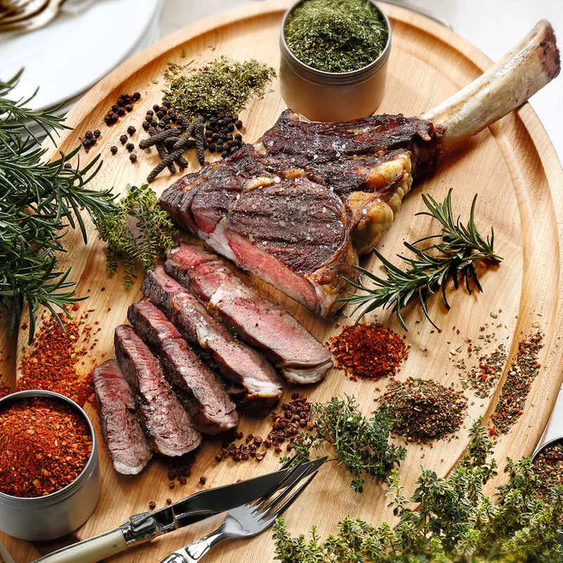 3-Gänge-Menü mit Tomahawk-Steak für 2 oder 4 Personen im 50s Diners Restaurant (bis zu 32% sparen) - Primary Image