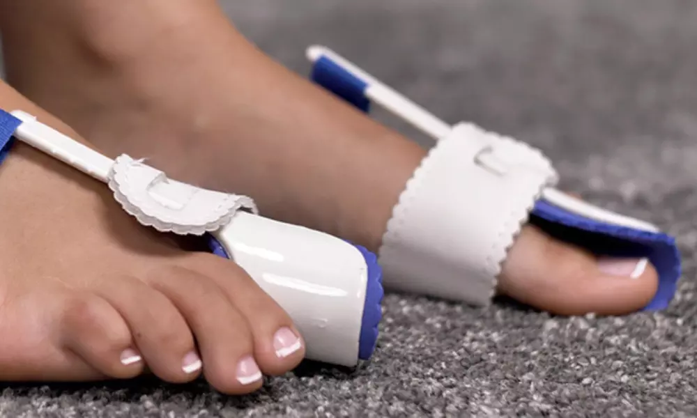 Par de corrector de dedos para aliviar el dolor y realinearlos