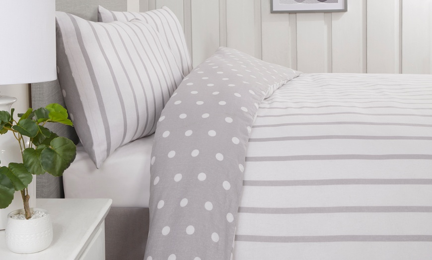 Image 2: Spots and Stripes Reversible Easy Care Duvet Set