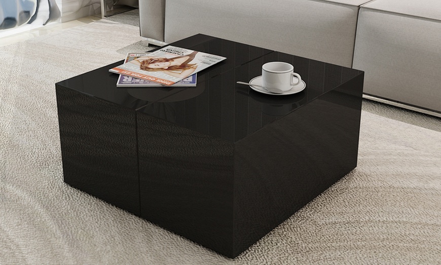 Image 7: Table basse coffre