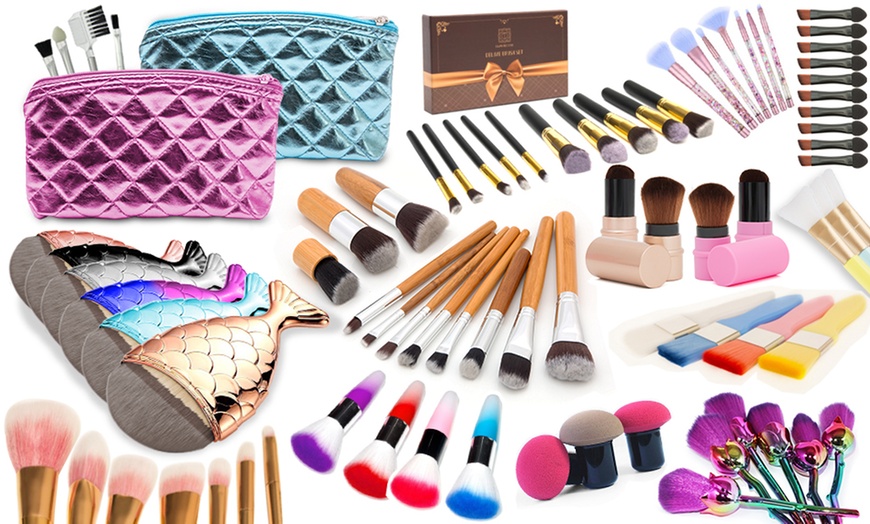 Image 1: Make Up Accessories