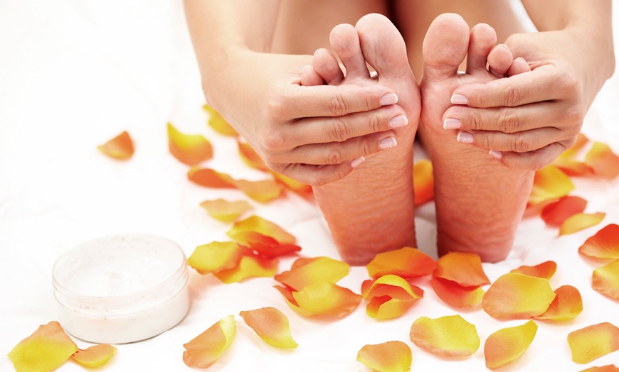 Image 1: Laser Toenail Fungus Removal for up to 10 Toes at Gente Laser Center