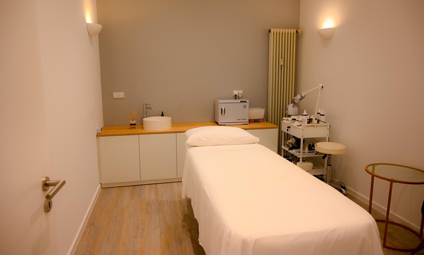 Image 4: 30 - 90 Min. Rücken-, Teilkörper- oder Ganzkörper-Massage für 1 Person