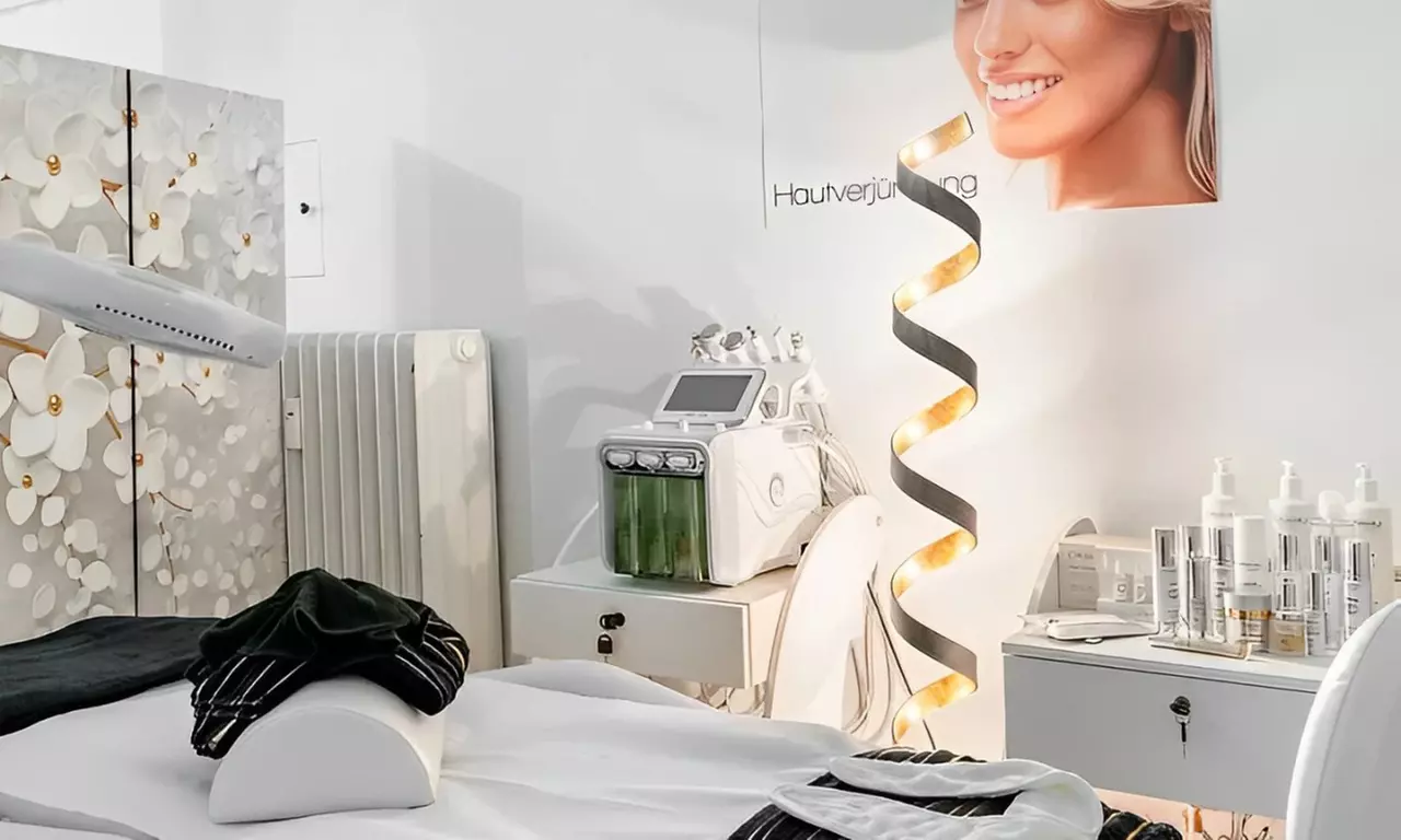 1x / 2x Gesichtsbehandlung classic od. Fruchtsäurepeeling