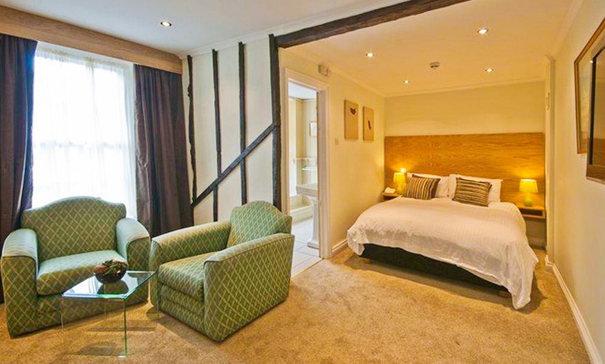 Image 5: Llandovery: Better or Best Room with Breakfast and Wine
