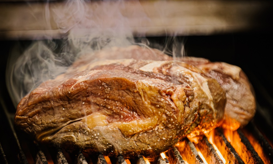 Image 1: ¿Antojo de parrillada? Menú clásico o prémium para 2 con opción a vino