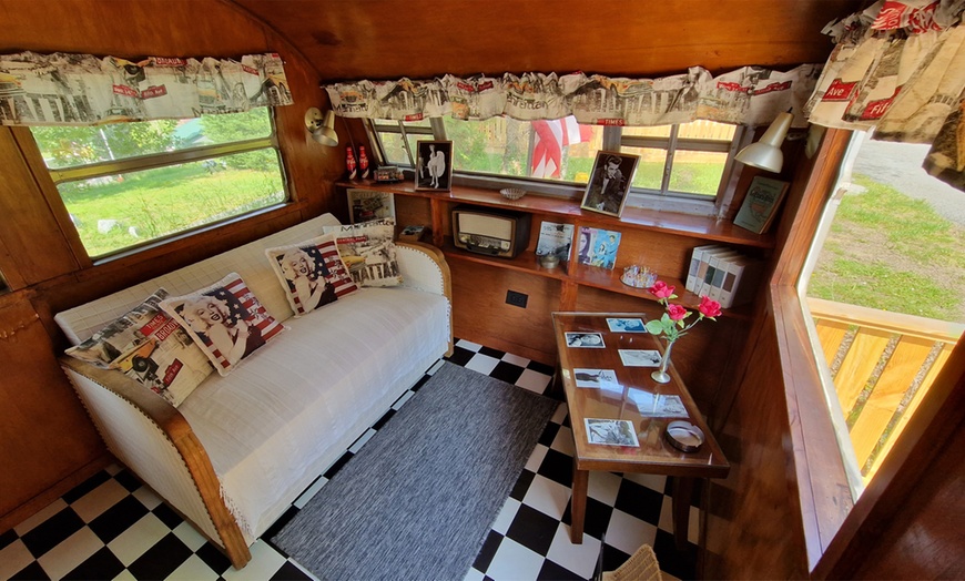 Image 8: Creuse : séjour de 1 ou 2 nuits en caravane avec PDJ et accès piscine