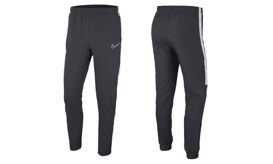 Image 7: Abbigliamento sportivo Nike