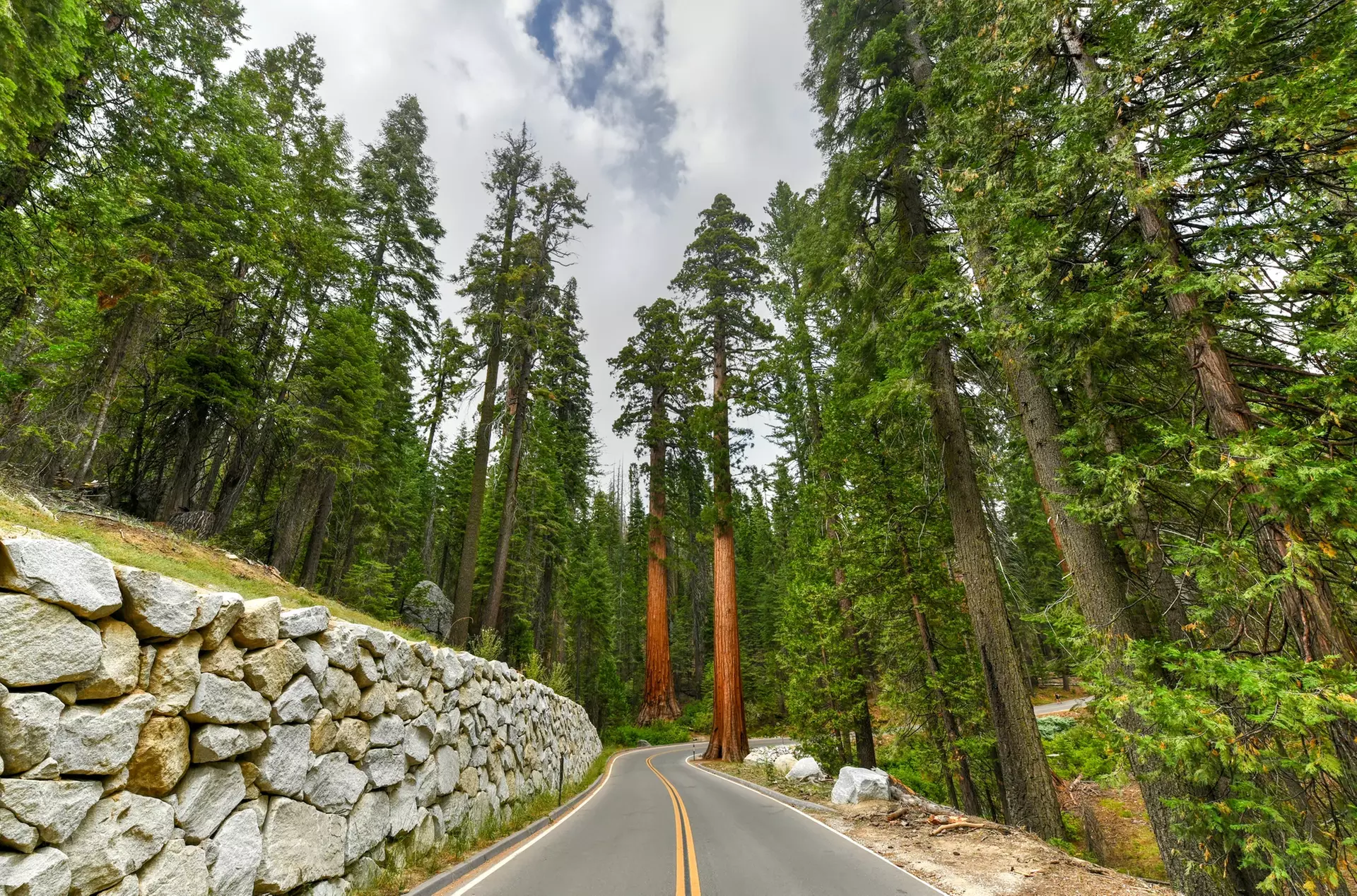 ✈ Yosemite: 4-Day Adventure with Air & Hotel from Worldee