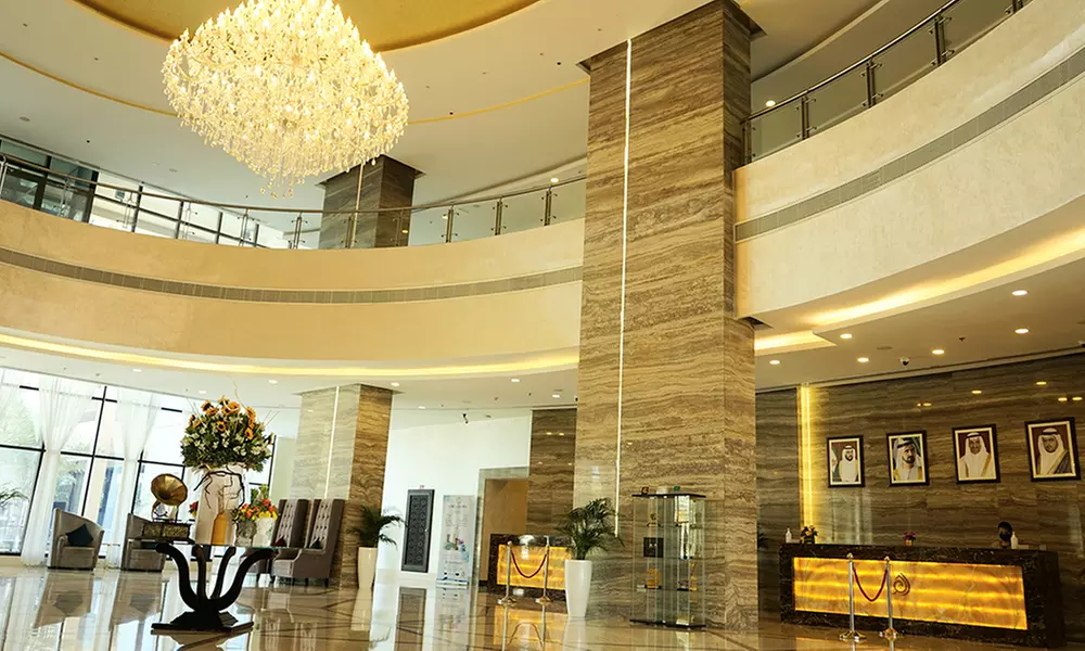 Fujairah: 5* One-Night Stay w/ Optional Breakfast and Dinner Buffet