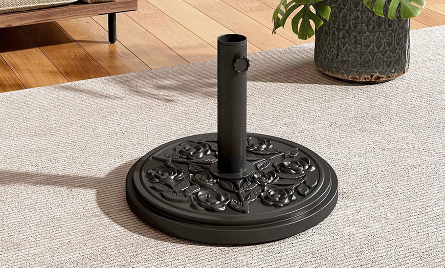 Image 7: Rotatable Solar Strip Lighting Umbrella with Fillable Base