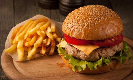 Menu hamburger con birra per 2 o 4 persone da Al Civico 52 (sconto fino a 50%)