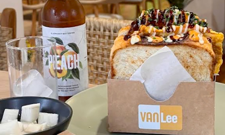 Image 6: Korean Eggdrop Toast nach Wahl inkl. Pommes / Süßkartoffel & Softdrink