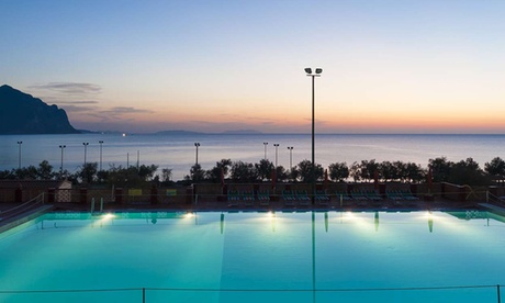 ✈ San Vito Lo Capo: volo + 7 notti in trilocale fino a 4 persone in only stay al Village El Bahira - Prezzo a persona