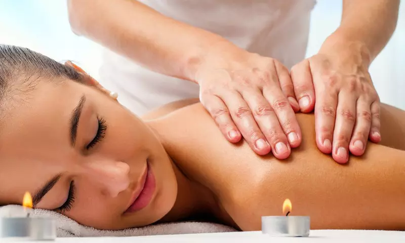 ¡Hola, relax! 1, 3 o 5 masajes relajantes de 50 minutos para 1 persona con hasta un 57% de descuento - Primary Image