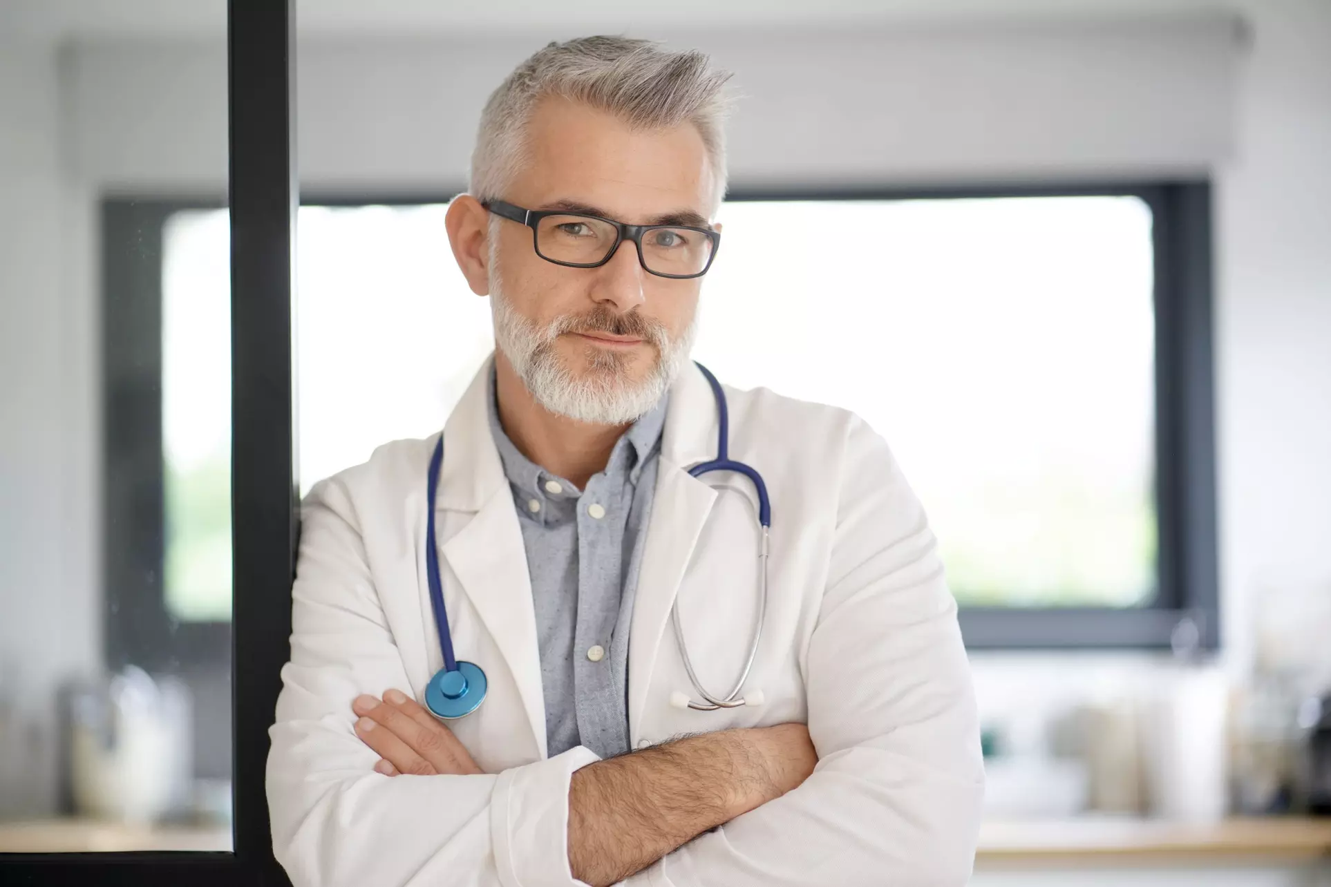 Finasteride Supply for Hair Loss Prevention and Supplement Package