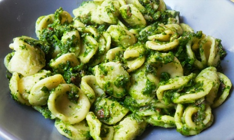 Menu di carne da 3 o 4 portate con calice di vino per 2 persone al ristorante Ai 2 Ghiottoni (sconto fino a 64%)