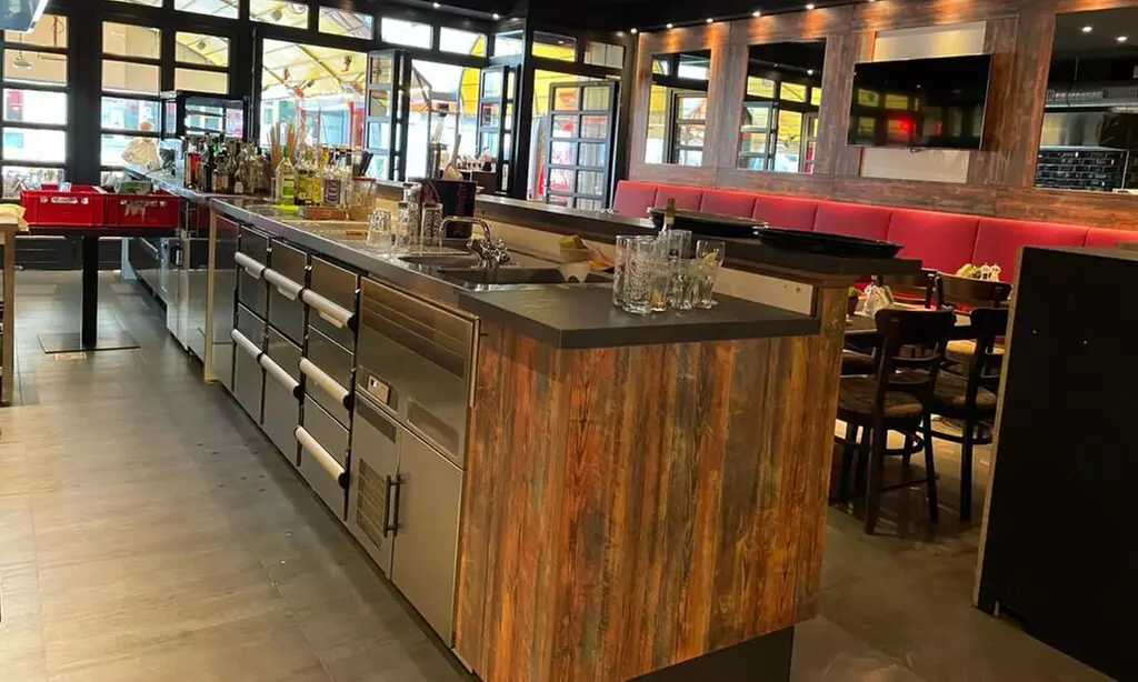 Schnitzel, Pommes frites & Salat