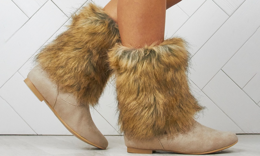 Image 5: Yeti Style Winter Boots
