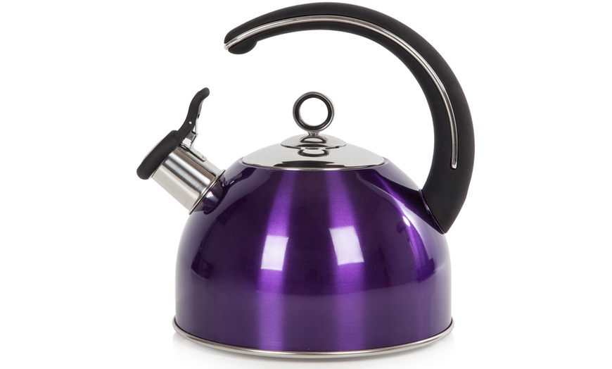 Image 2: Morphy Richards Whistling Kettle