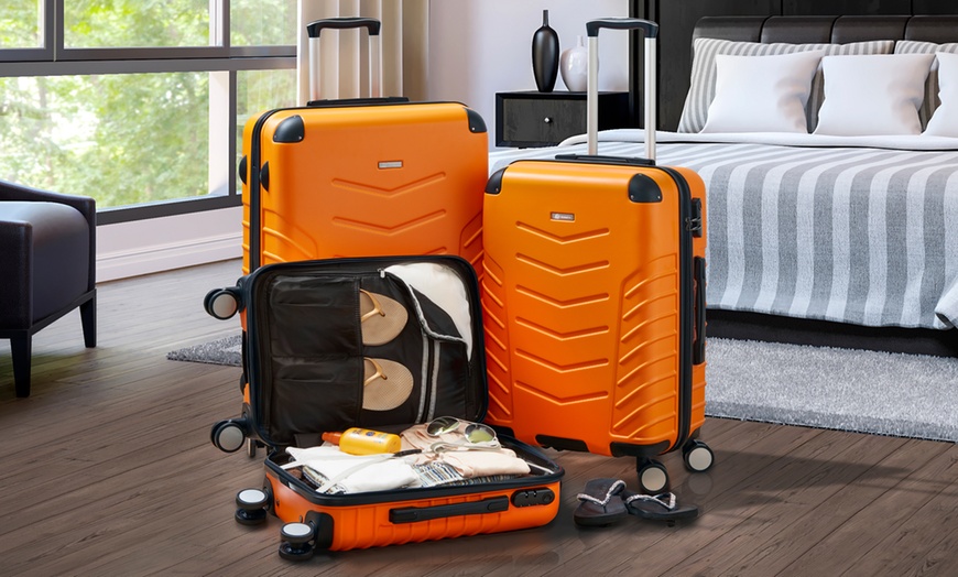 Image 11: Set of Three Luggage Suitcases