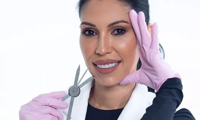 Sesión de microblading o microshading de cejas