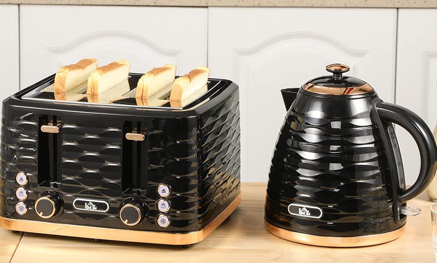 Image 2: HomCom 1.7L Kettle and 1600W Toaster Set