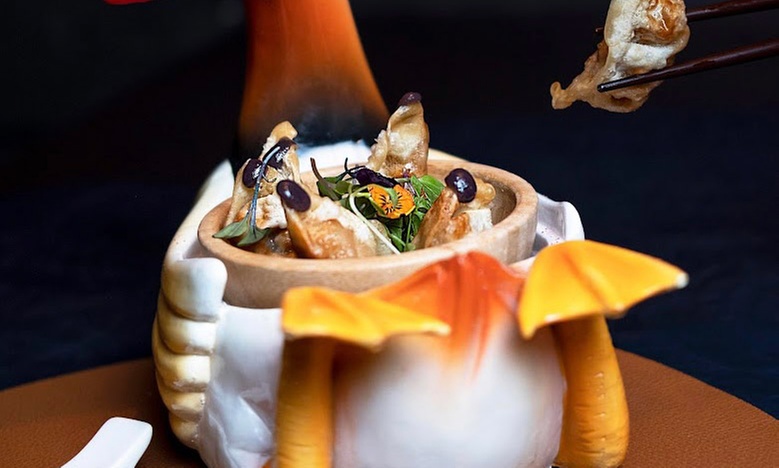 Sabores exóticos con bebida y cóctel tropical en plena Zaragoza