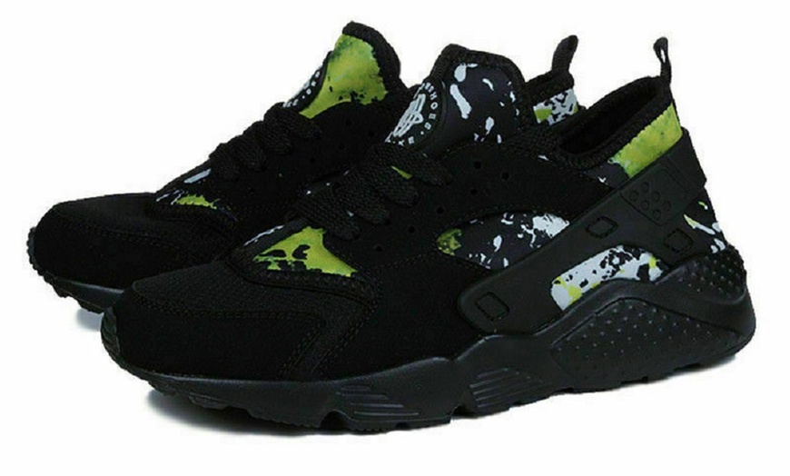 Image 8: Men's Camo Trainers