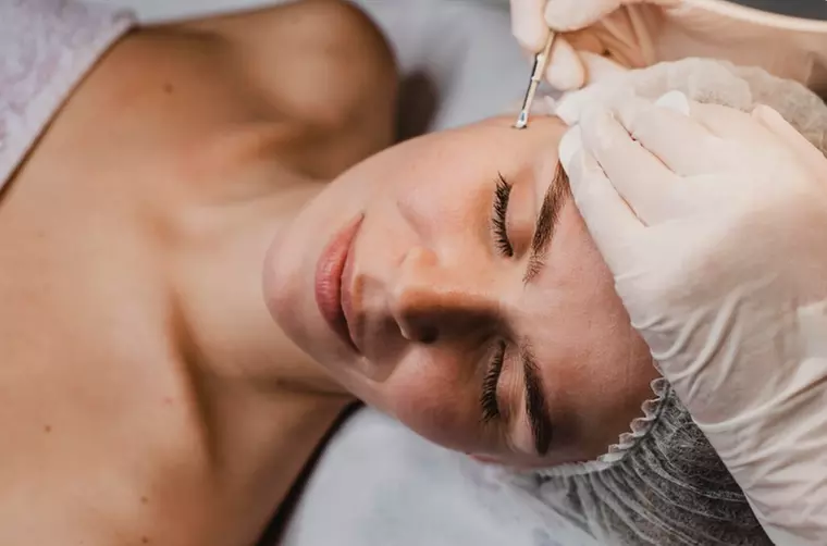 1 o 2 sesiones de Dermapen facial con cóctel de vitaminas