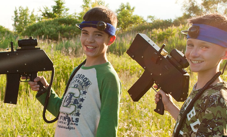 Image 5: Group Laser Tag