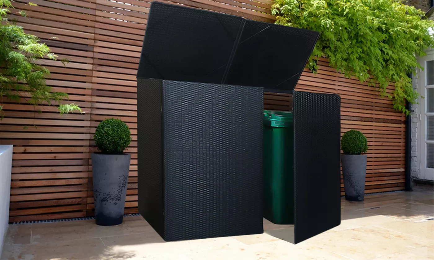 Cache-poubelle simple ou double en rotin PE, avec  couvercle, de la marque Davis & Grant - Primary Image