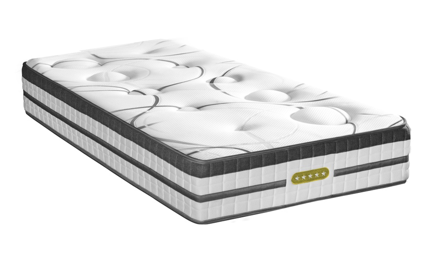 Image 8: Matelas Maison Aubertin 26 cm ressorts ensachés et mousse hypersoft