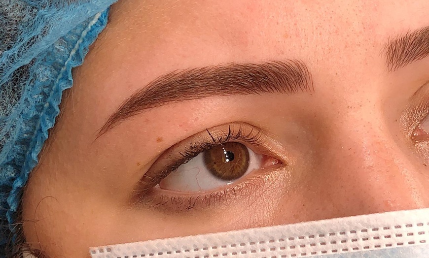 Image 1: Microblading avec Madam Brows