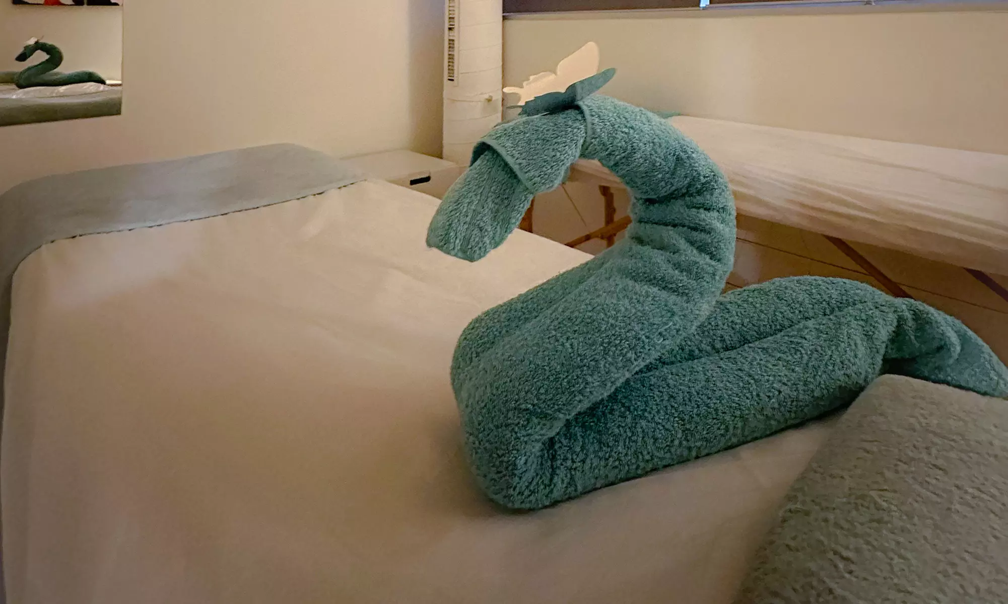 Blefaroplastia y biorremodelación térmica con plasma pen en ojos