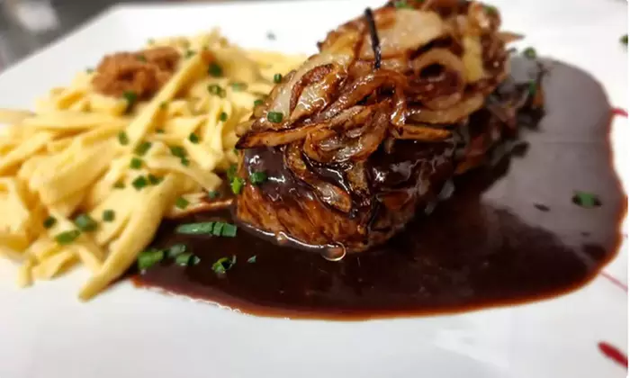 Steakgenuss pur: Exklusives 3-Gänge-Steak-Menü für 2 oder 4 Personen