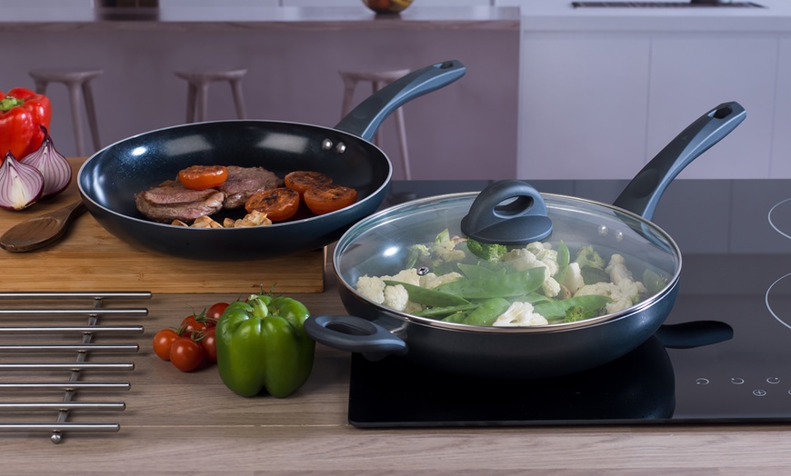 Image 25: Russell Hobbs Ceramic Cookware