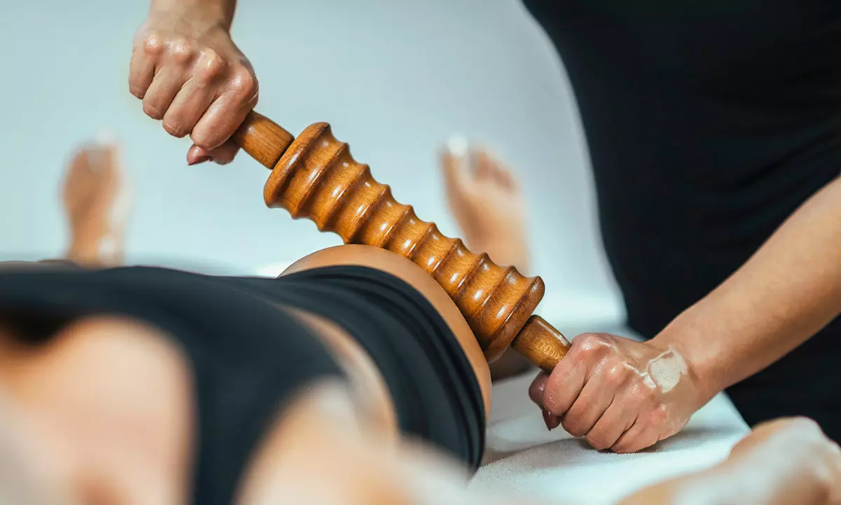 Hasta 63% de dto. en Masaje - Bambú en Silene’s Beauty - Primary Image