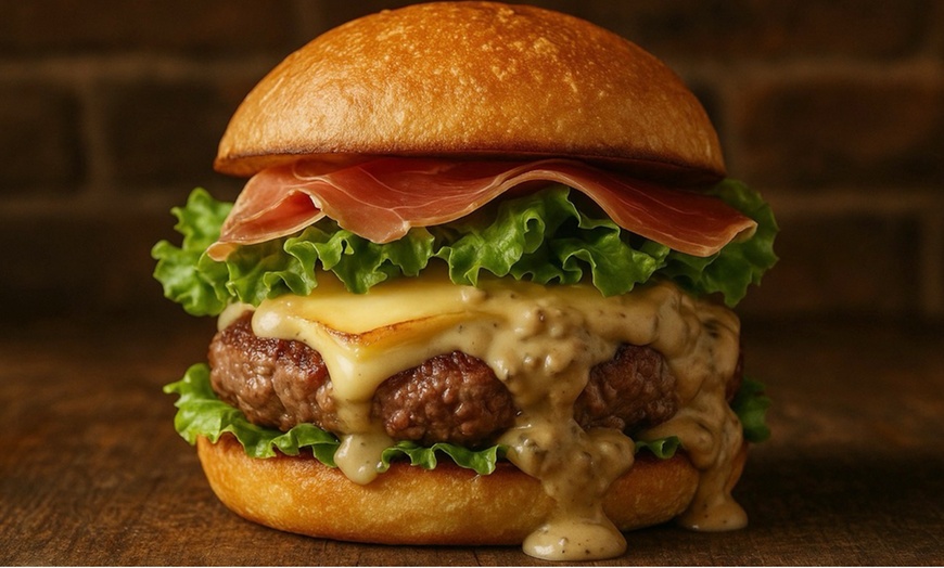 Image 5: Menu burger avec frites ou salade et dessert, sur place ou à emporter