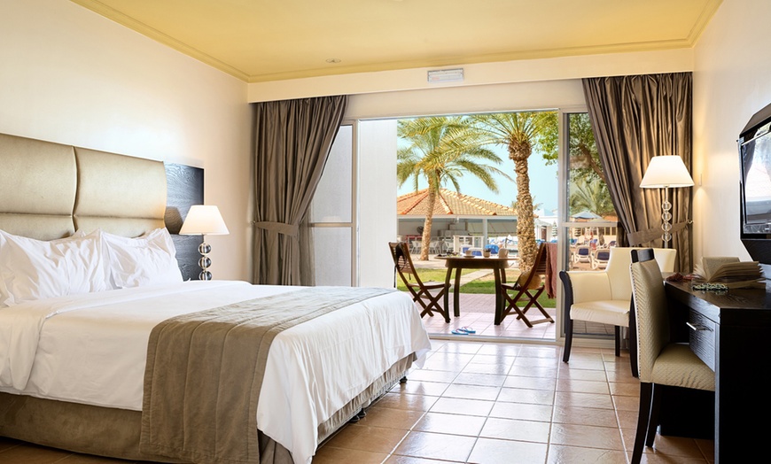 Image 9: Ras Al Khaimah:  1-Night 4*All-Inclusive Stay 