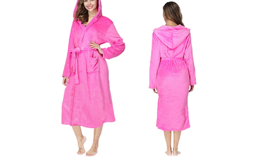 Image 6: Soft Hooded Bathrobe