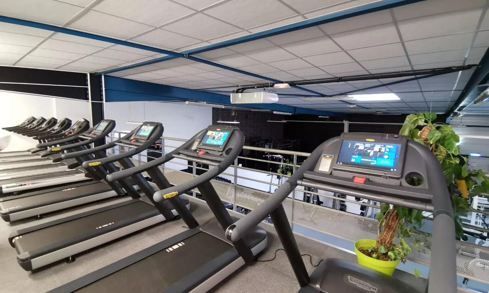 Jusqu'à 59% de remise sur Salle de remise en forme chez Familly Fitness CLAYE-SOUILLY