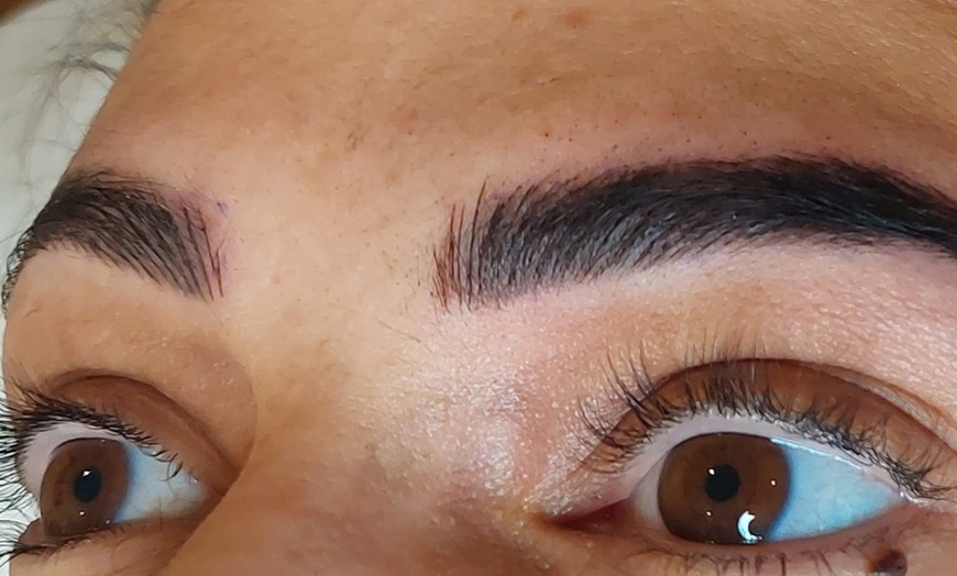 Image 5: 3D Feather Touch Eyebrow Tattoo