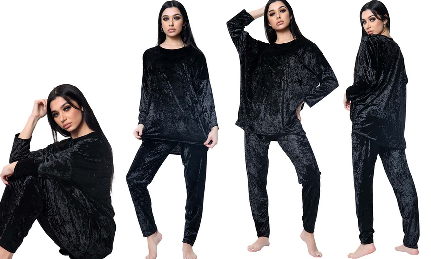 Image 5: Plain Velvet Loungewear Set