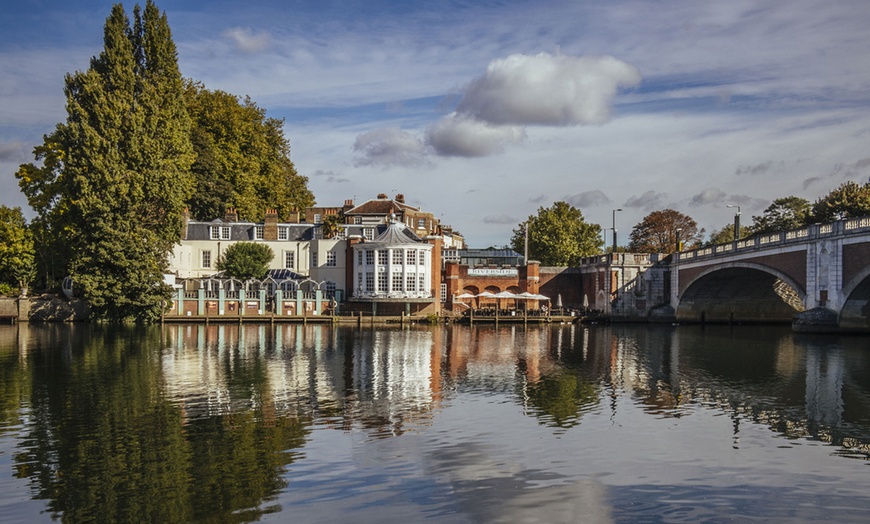 Image 1: Riverside Dining, Hampton Court