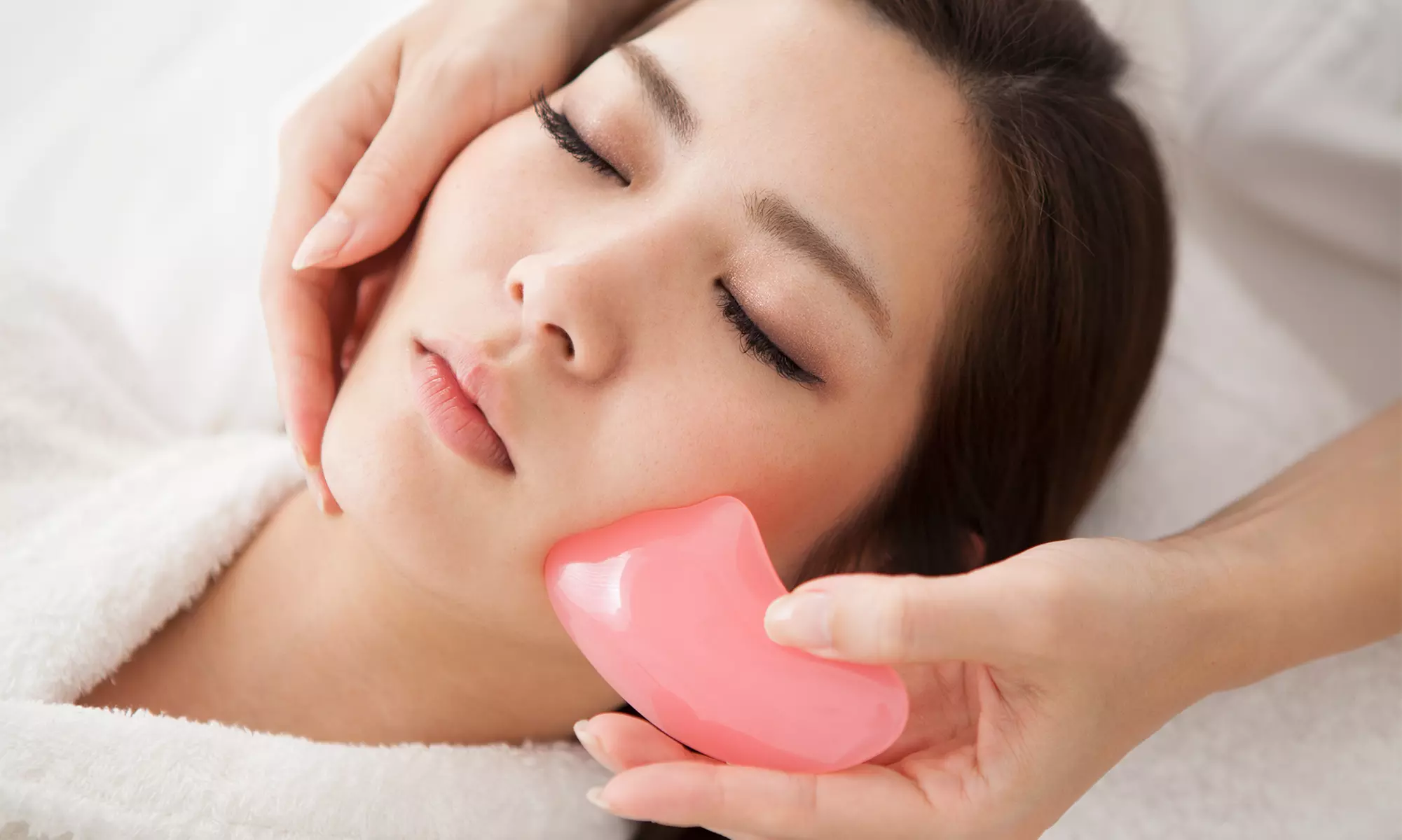 Body Massage With Hot Stone and Oil at Yew Massage (Up to 51% Off) - Primary Image
