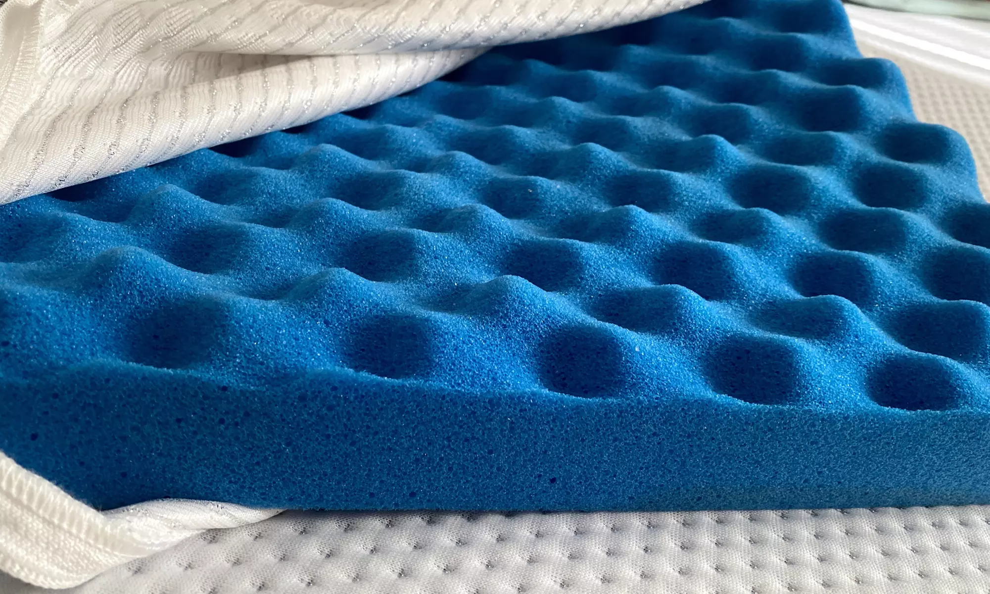 Surmatelas à mémoire de forme frais